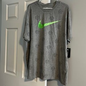 NEW Nike shirt
